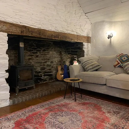 Traditional Thatched Semesterbostad Killeagh