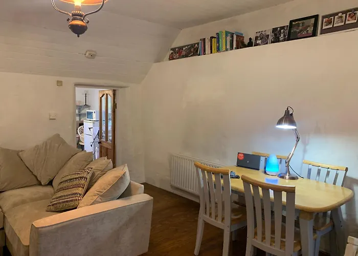 Vakantiehuis Traditional Thatched *